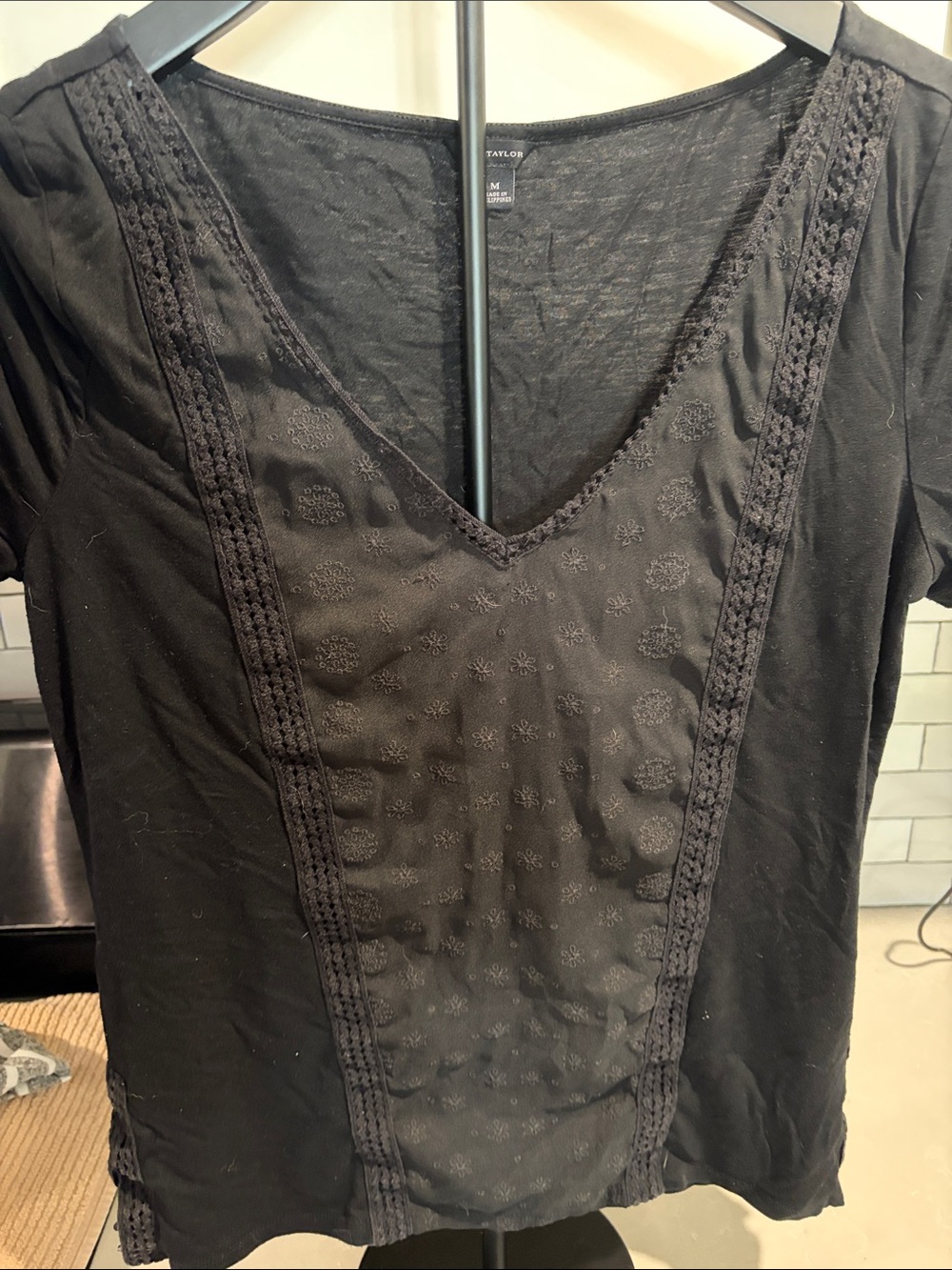 Ann Taylor Black V-Neck Lace-Trim Tunic Top